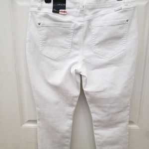 INC Skinny Leg Capri (NWT)